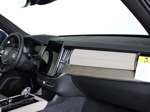 New 2026 Volvo XC90 B6 Plus image 9