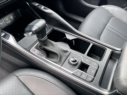 Used 2025 Kia Sorento S w/ Panoramic Sunroof Package image 14