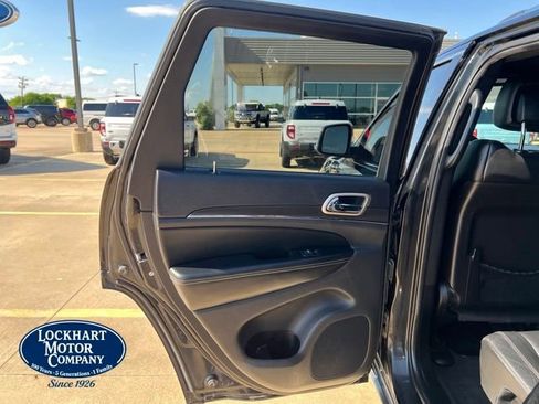 Used 2017 Jeep Grand Cherokee Limited RWD image 12