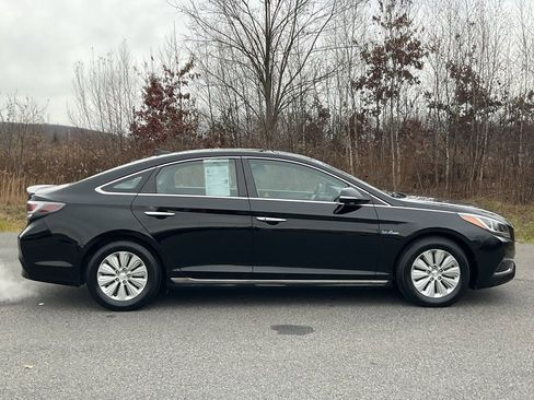 Used 2016 Hyundai Sonata SE image 25
