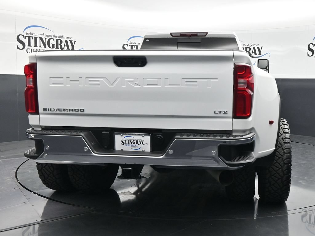 Used 2025 Chevrolet Silverado 3500 LTZ w/ LTZ Plus Package AWD/4WD image 8
