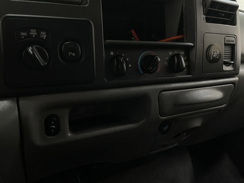 Used 2002 Ford F250 4x4 Crew Cab Super Duty image 23