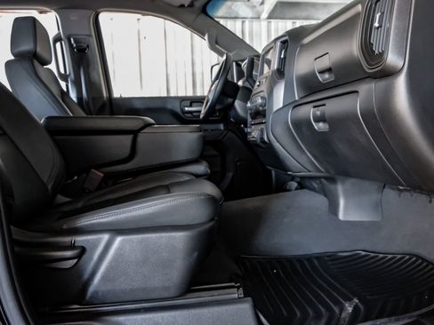 Used 2024 Chevrolet Silverado 2500 W/T image 32