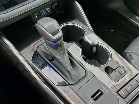 Used 2022 Toyota Highlander Platinum image 17