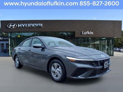 New 2026 Hyundai Elantra SE
