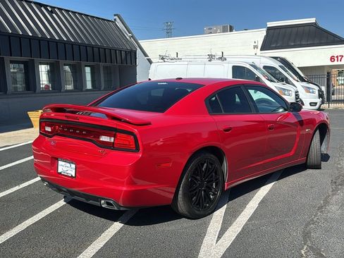 Used 2013 Dodge Charger R/T RWD image 3