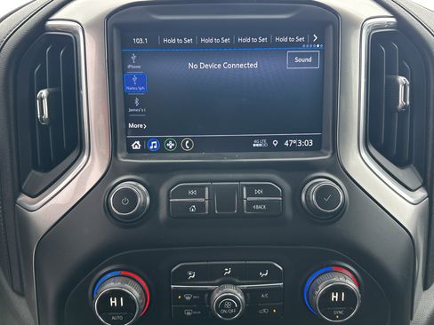 Used 2019 Chevrolet Silverado 1500 LT w/ Texas Edition image 29