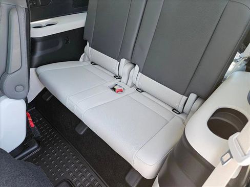 New 2026 Hyundai Ioniq 9 Limited image 19