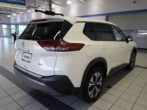 Used 2023 Nissan Rogue SV image 13