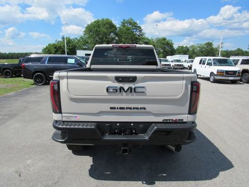 Certified 2026 GMC Sierra 2500 AT4X w/ LPO, Black Badging Package AWD/4WD image 4