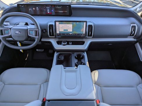 New 2025 Ford Expedition Max Active image 17