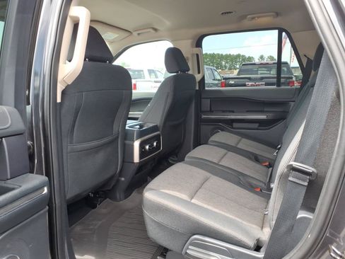 Used 2024 Ford Expedition XLT AWD/4WD image 24