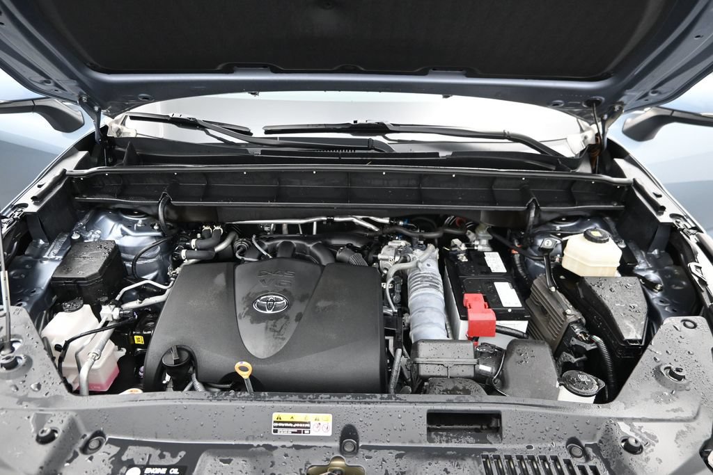 Used 2022 Toyota Highlander XLE FWD image 15