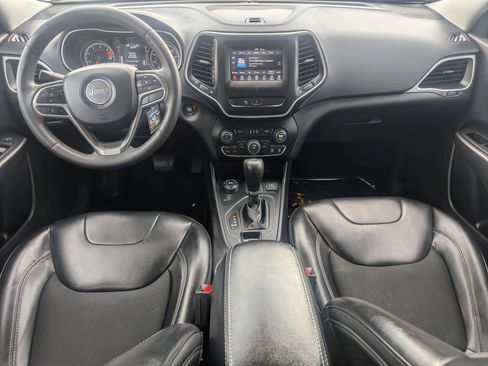 Used 2020 Jeep Cherokee Latitude Plus AWD/4WD image 16