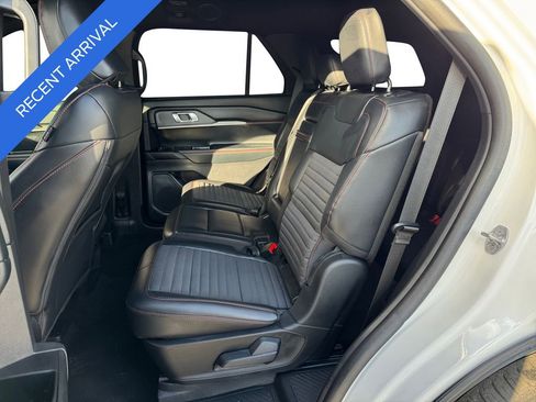 Certified 2025 Ford Explorer ST-Line w/ Premium Package image 13