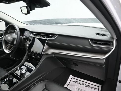 Used 2022 Jeep Grand Cherokee Limited AWD/4WD image 10