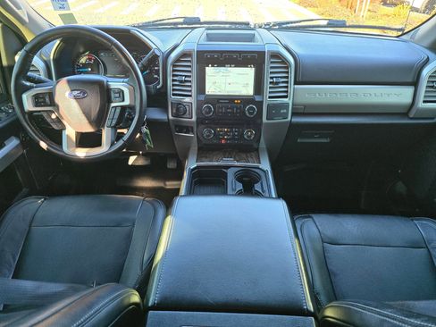 Used 2017 Ford F250 Lariat w/ Lariat Value Package AWD/4WD image 15