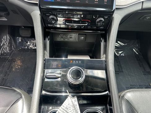 Used 2023 Jeep Grand Cherokee L Limited w/ Black Appearance Package AWD/4WD image 25