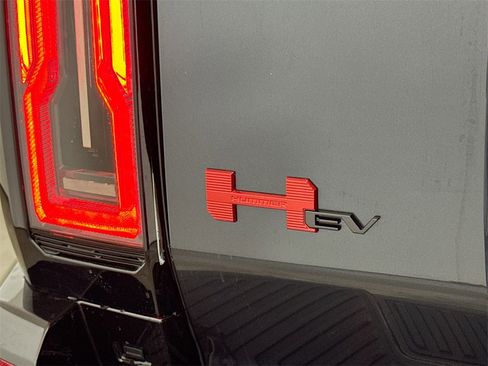 New 2025 GMC Hummer EV 2X w/ LPO, Sport Package image 18