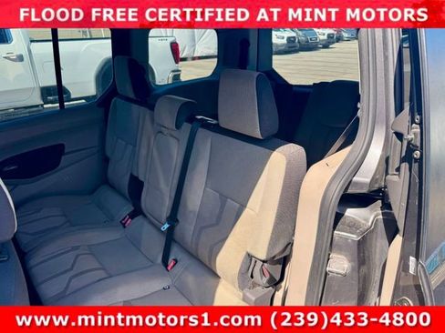 Used 2015 Ford Transit Connect XLT image 4