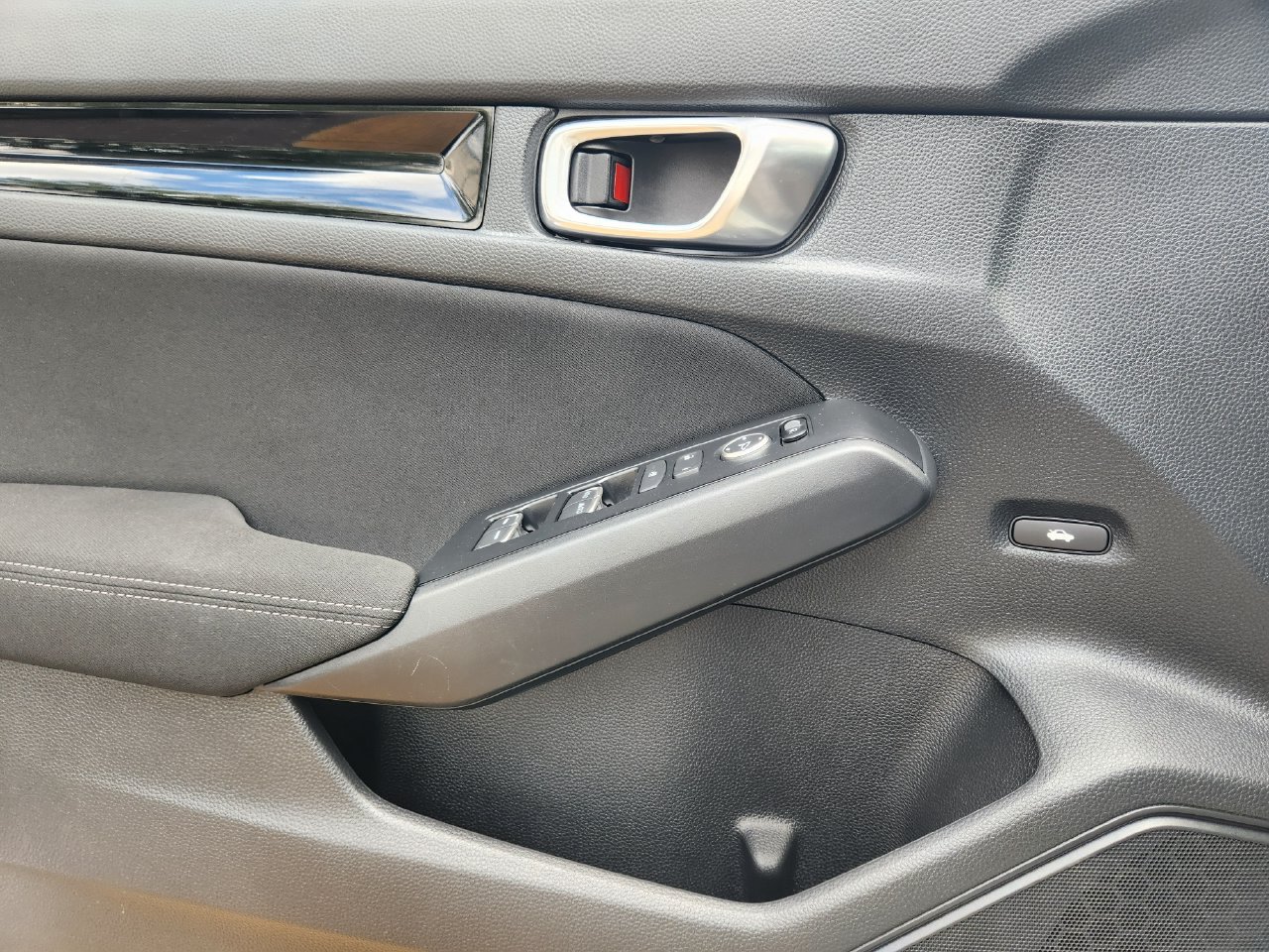 Used 2025 Honda Civic Sport image 22