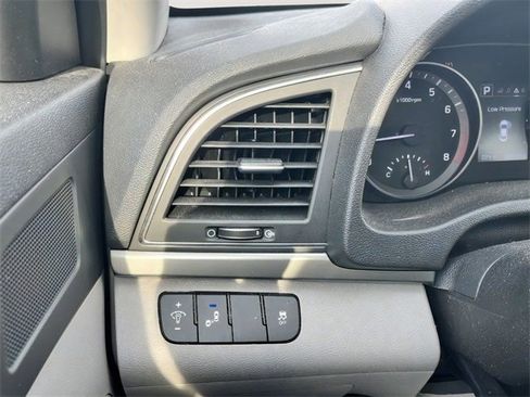 Used 2018 Hyundai Elantra SEL image 23