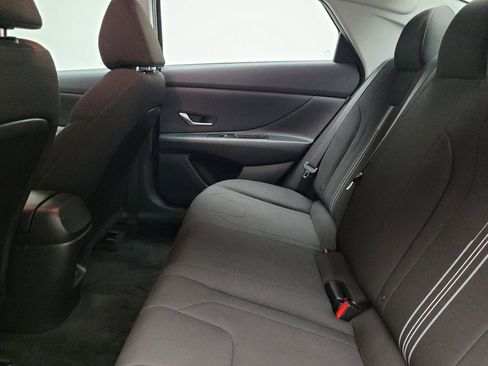 Used 2024 Hyundai Elantra SEL image 18