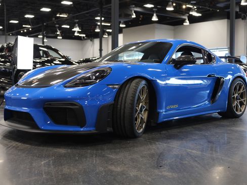 Used 2023 Porsche 718 Cayman GT4 RS image 3