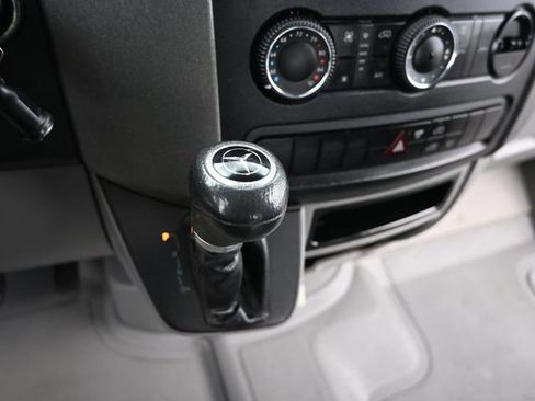 Used 2018 Mercedes-Benz Sprinter 2500 image 17
