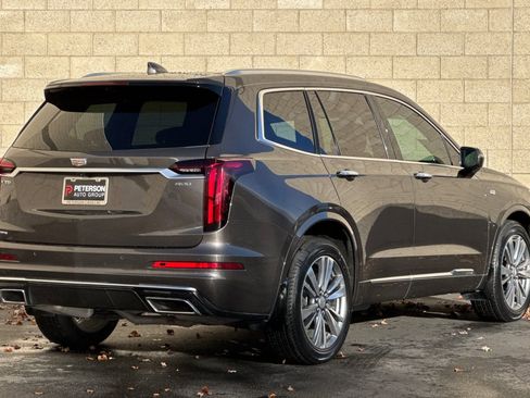 Used 2020 Cadillac XT6 Premium Luxury w/ Platinum Package image 4