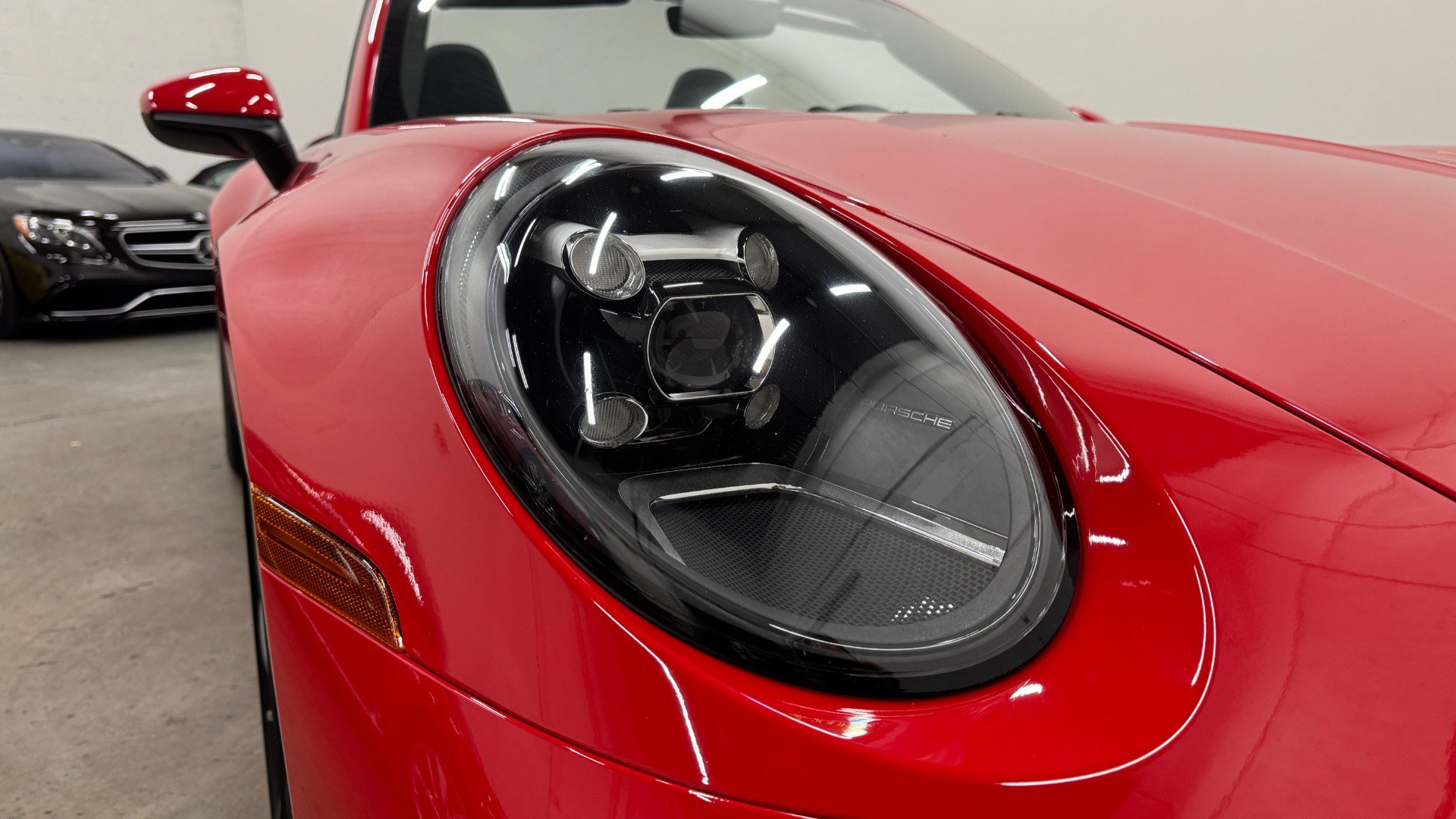 Used 2022 Porsche 911 Carrera RWD image 6