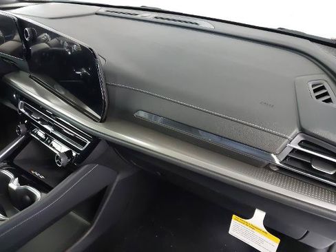 New 2026 Chevrolet Traverse LT w/ Sun and Wheel Package AWD/4WD image 29