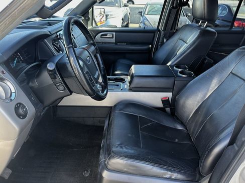 Used 2017 Ford Expedition Limited image 27