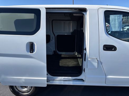 Used 2015 Chevrolet City Express LS image 28