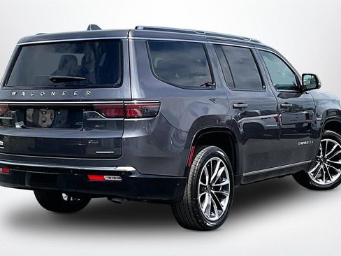 Used 2023 Jeep Wagoneer Series III w/ Premium Group I AWD/4WD image 6