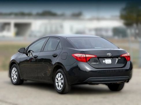 Used 2018 Toyota Corolla L image 10