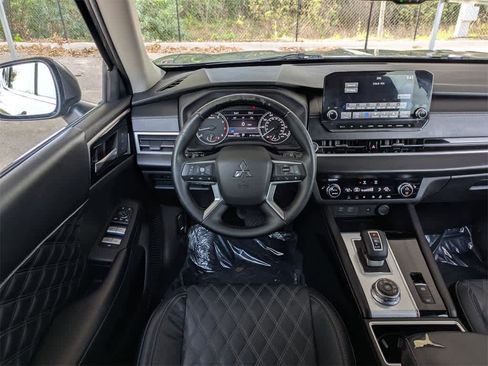 Used 2022 Mitsubishi Outlander SEL image 21