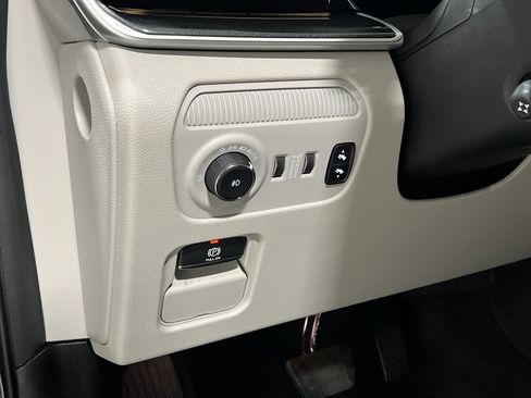 Used 2022 Jeep Wagoneer Series I image 17