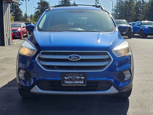 Used 2017 Ford Escape SE FWD image 8