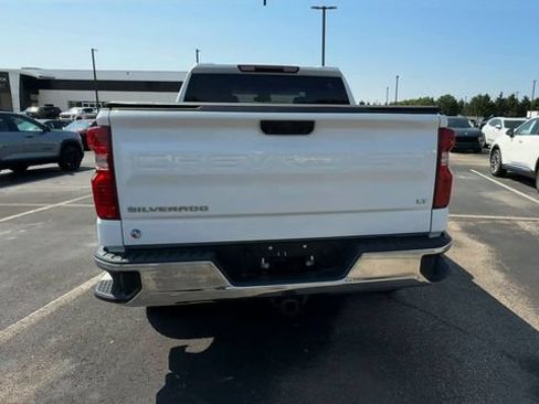 Used 2024 Chevrolet Silverado 1500 LT AWD/4WD image 7