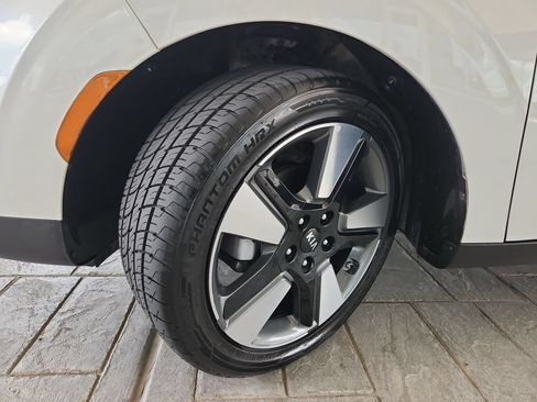 Used 2020 Kia Soul EX w/ Option Group 015 FWD image 32