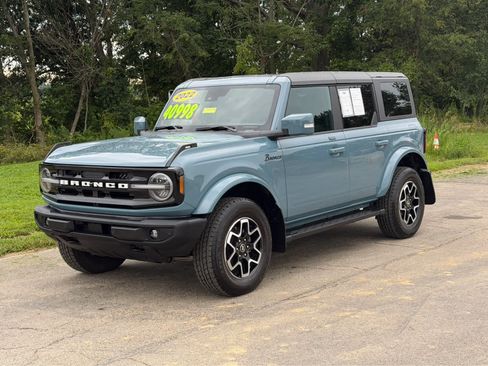 Used 2022 Ford Bronco Outer Banks AWD/4WD image 3
