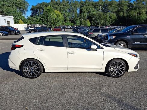 Used 2024 Subaru Impreza 2.0i Sport image 8