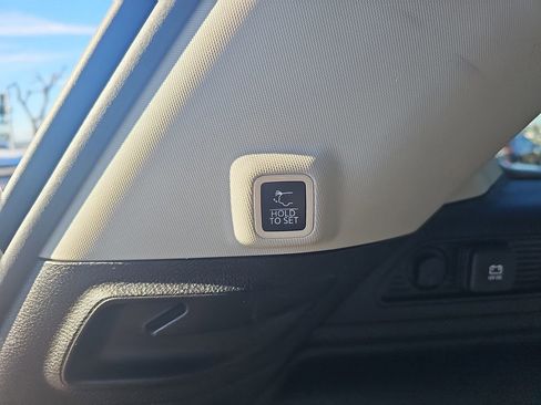 Used 2023 Jeep Grand Cherokee 4WD 4xe image 13