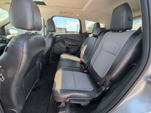 Used 2017 Ford Escape Titanium FWD image 5
