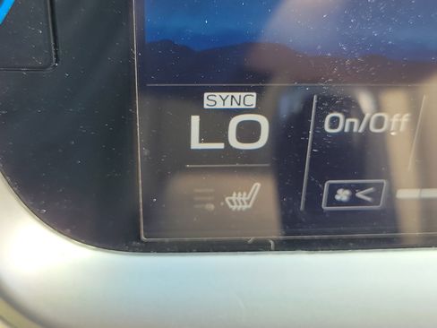 Certified 2022 Subaru Outback Limited w/ Popular Package #2 image 24