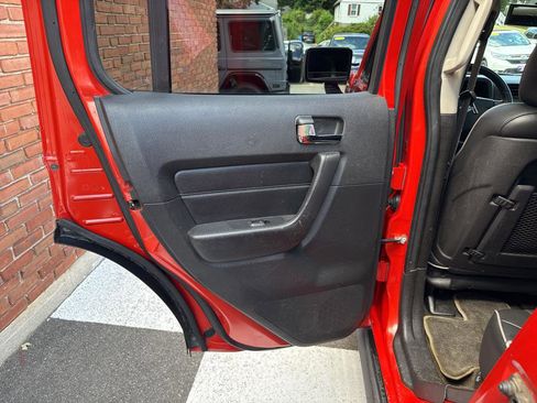 Used 2008 HUMMER H3 Alpha image 24