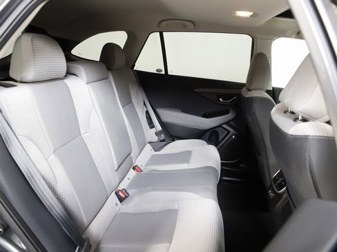 Used 2022 Subaru Outback Premium image 9