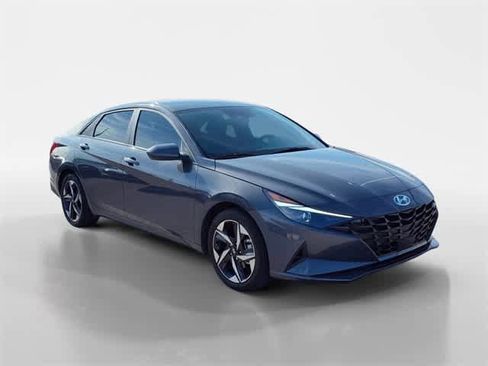 Certified 2023 Hyundai Elantra SEL w/ Convenience Package image 13