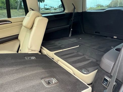 Used 2018 Mercedes-Benz GLS 450 4MATIC w/ Premium Package image 32